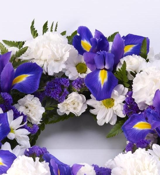 Classic Selection Wreath Blue and White