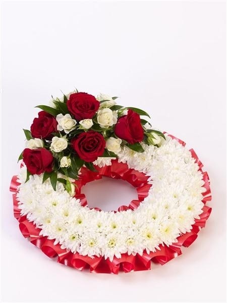 Classic Red Wreath