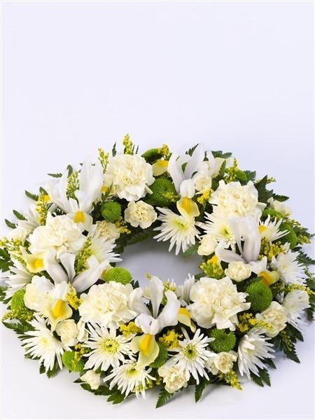 Classic Selection Wreath Yellow and Cream