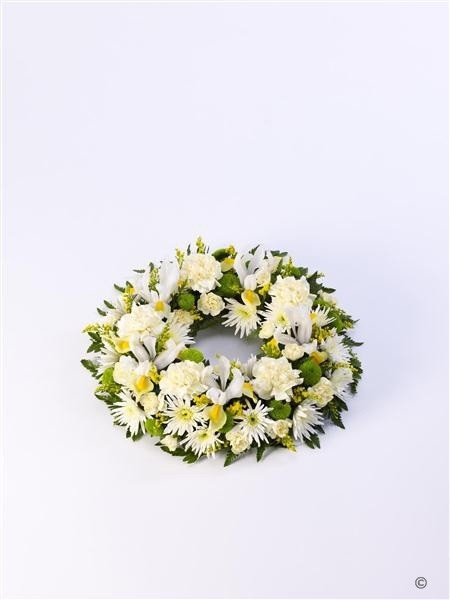 Classic Selection Wreath Yellow and Cream