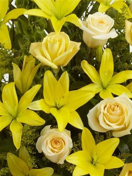 Extra Large Yellow Lily and Rose Service Arrangement